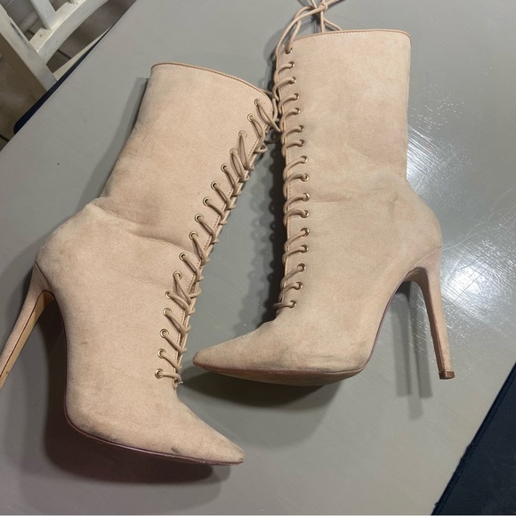 Windsor Selina Taupe Natural Lace Up Bootie Sz 6.5 Womens - Picture 1 of 10